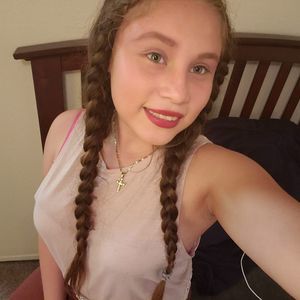 Meet your Posher, Yamileth